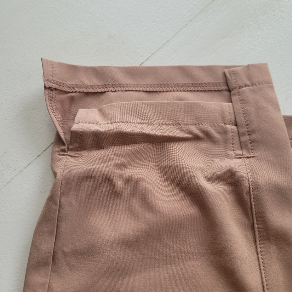 New! Women's All in Motion Tapered Stretch Woven Workout Pants Taupe XS-Long - Picture 3 of 10